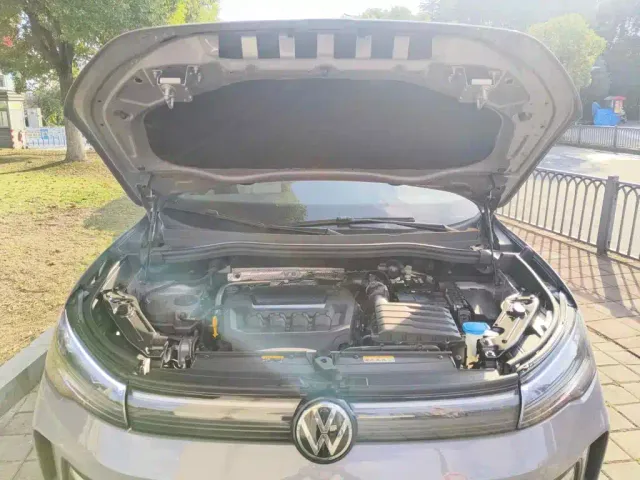 Volkswagen Tiguan L — Фото автомобиля 3
