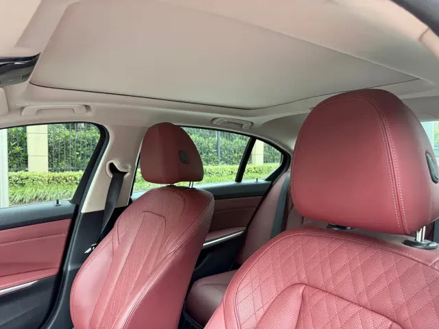 BMW i3 — Фото автомобиля 10