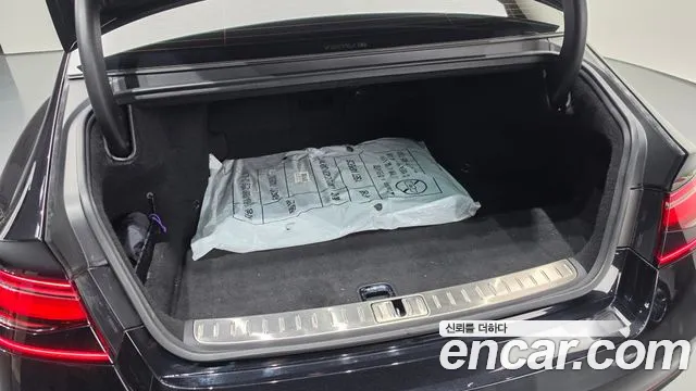 Genesis G90 Бензин 3.5 турбо AWD — Фото автомобиля 30