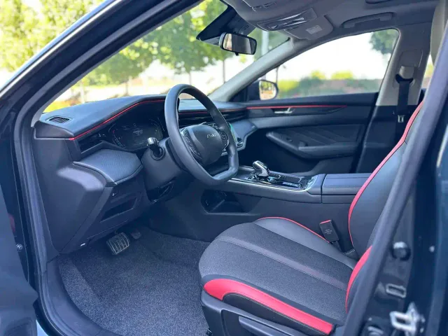 Dongfeng Yixuan MAX — Фото автомобиля 5