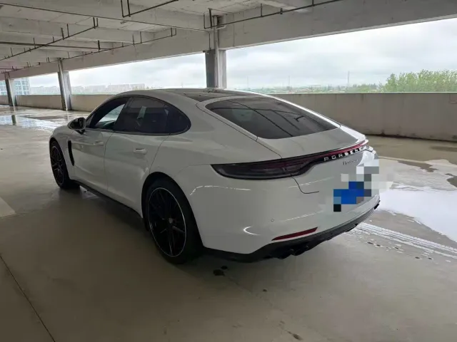 Porsche Panamera — Фото автомобиля 2