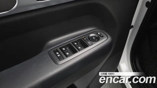 Hyundai Santafe Бензин 2.5T 2WD — Фото автомобиля 30