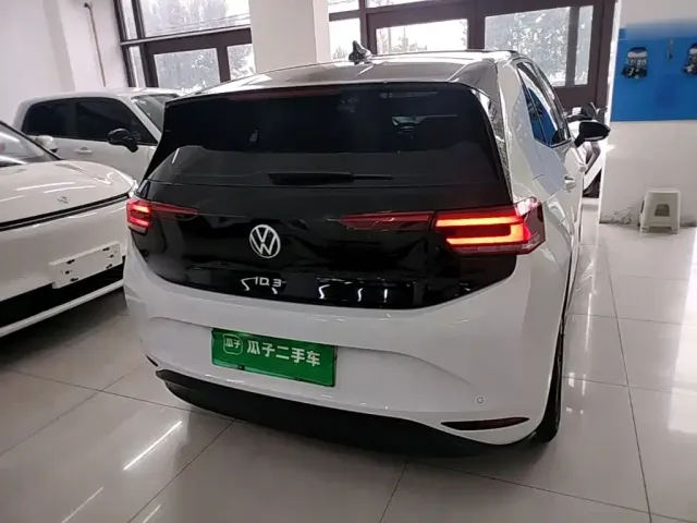 Volkswagen ID.3 — Фото автомобиля 5
