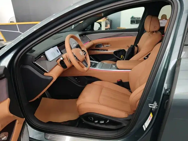 BYD Han L — Фото автомобиля 14