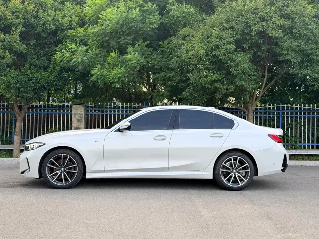 BMW 3 Series — Фото автомобиля 3