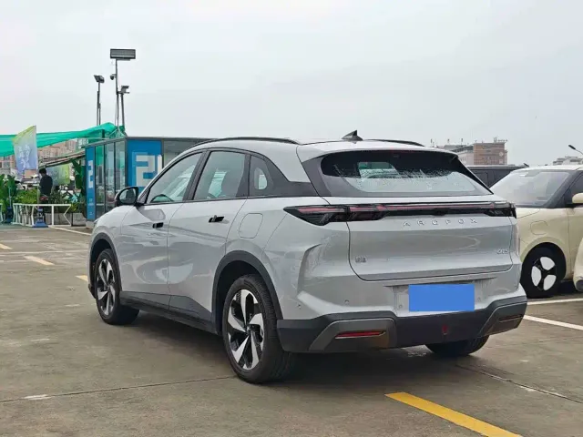 Arcfox Alpha T5 — Фото автомобиля 7
