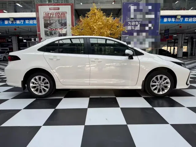 Toyota Corolla — Фото автомобиля 8