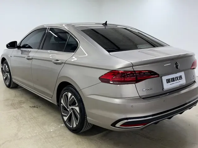 Volkswagen Bora — Фото автомобиля 6