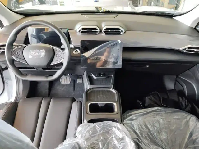 Dongfeng SKY EV01 — Фото автомобиля 9