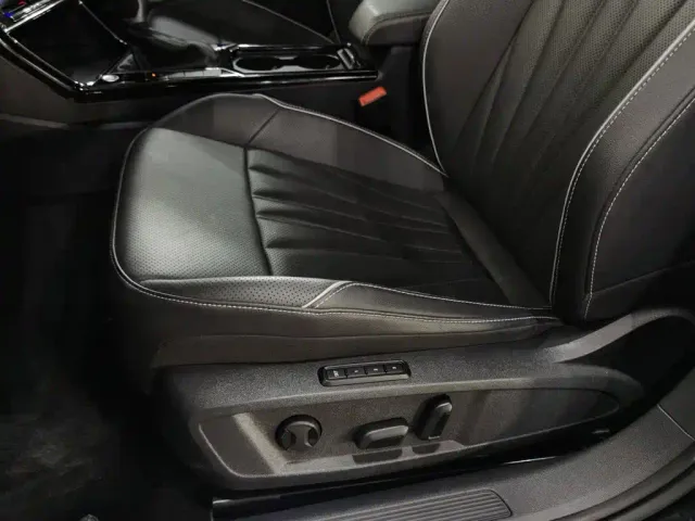 Volkswagen Passat — Фото автомобиля 20