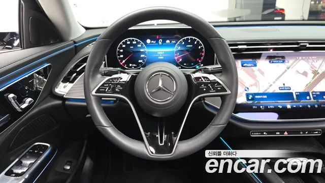 Mercedes-Benz E-Class — Фото автомобиля 12
