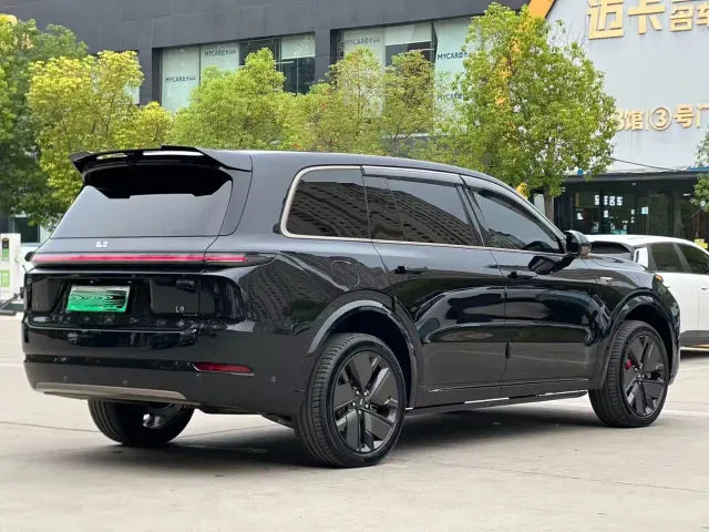 Li Auto L9 — Фото автомобиля 7