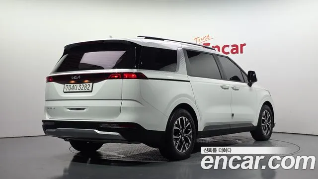 Kia Canival Carnival 4 поколение Бензин 11 мест Prestige — Фото автомобиля 2