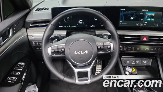 Kia K5 Generation 3 — Фото автомобиля 13