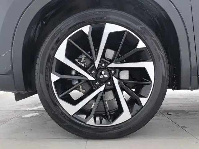 Mitsubishi Outlander — Фото автомобиля 17