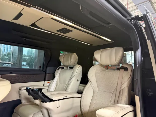 Toyota Alphard — Фото автомобиля 10