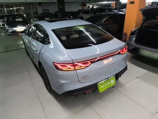BYD Qin L — Фото автомобиля 4