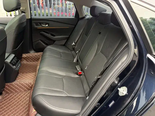 Honda Accord — Фото автомобиля 12