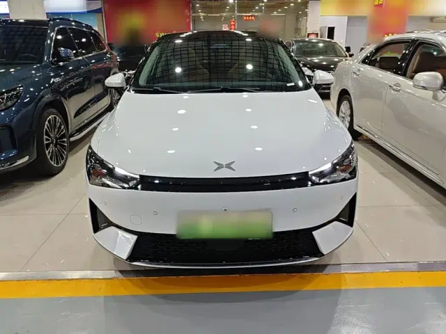 Xpeng P5 — Фото автомобиля 2
