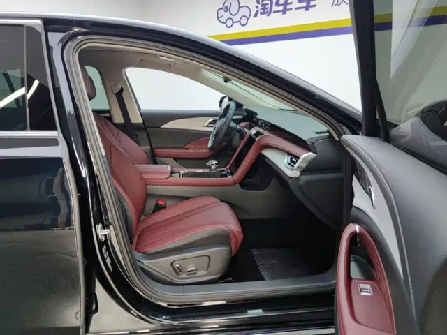 Hongqi H5 — Фото автомобиля 8