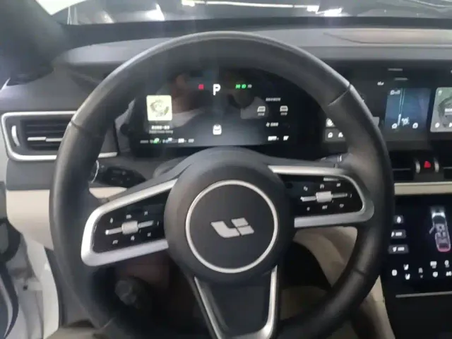 Li Auto ONE — Фото автомобиля 10