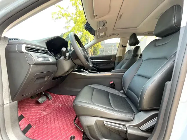 Geely Emgrand — Фото автомобиля 8