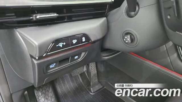 Genesis GV80 — Фото автомобиля 28
