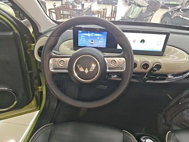 Wuling Bingo — Фото автомобиля 10