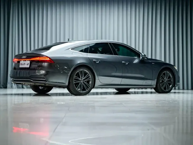 Audi A7 — Фото автомобиля 10