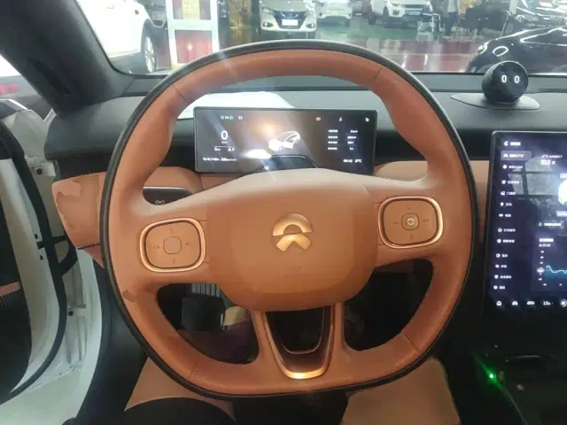 Nio ET5 Touring — Фото автомобиля 10