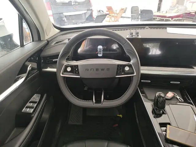 Roewe RX5 Max — Фото автомобиля 6