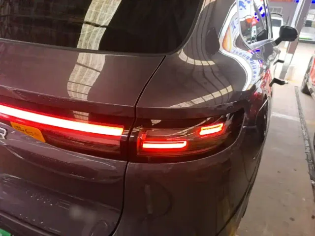 Leapmotor B10 — Фото автомобиля 7
