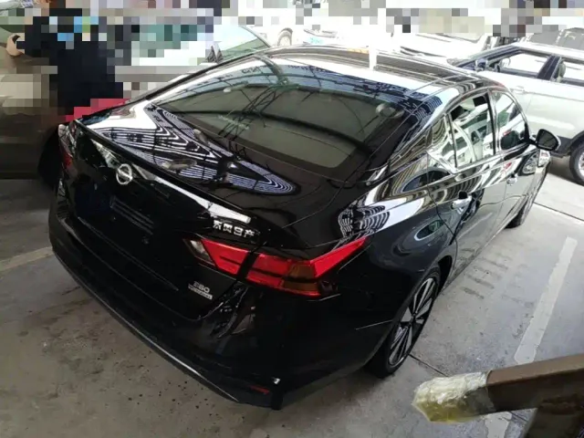 Nissan Teana — Фото автомобиля 6