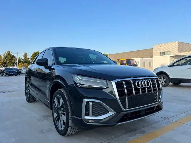 Audi Q2L — Фото автомобиля 3
