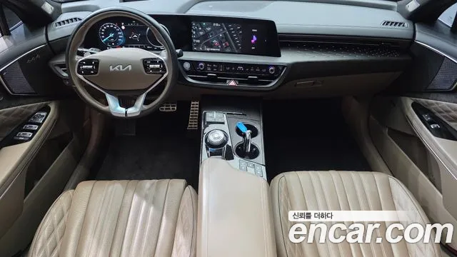 Kia K8 — Фото автомобиля 10
