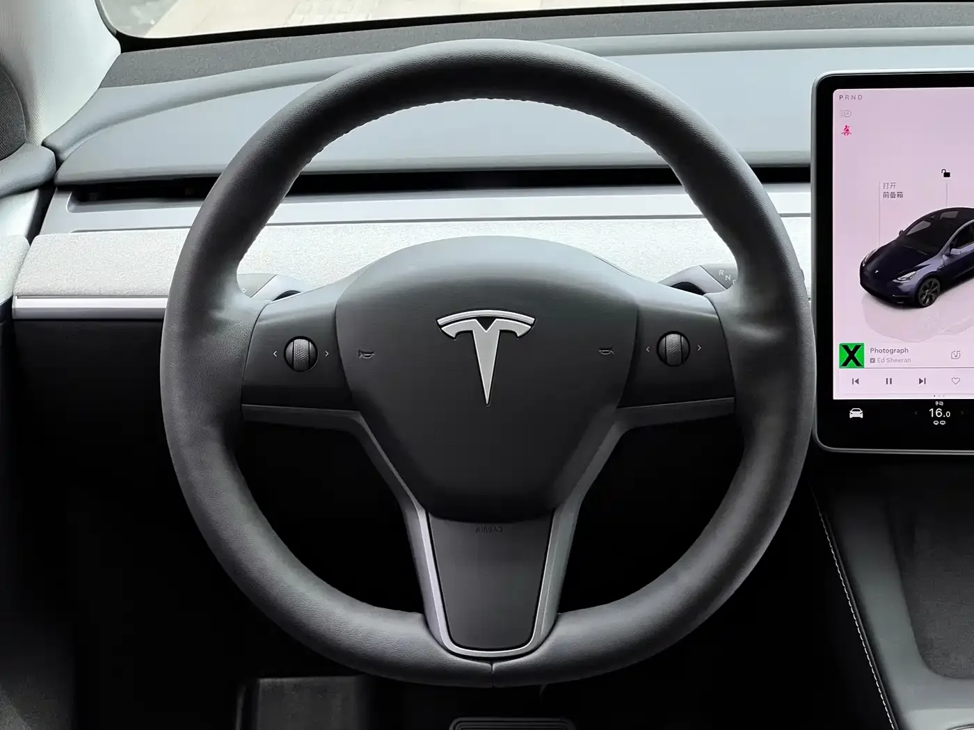 Tesla Model Y 2024 Rear-Wheel Drive Version — Фото автомобиля 17