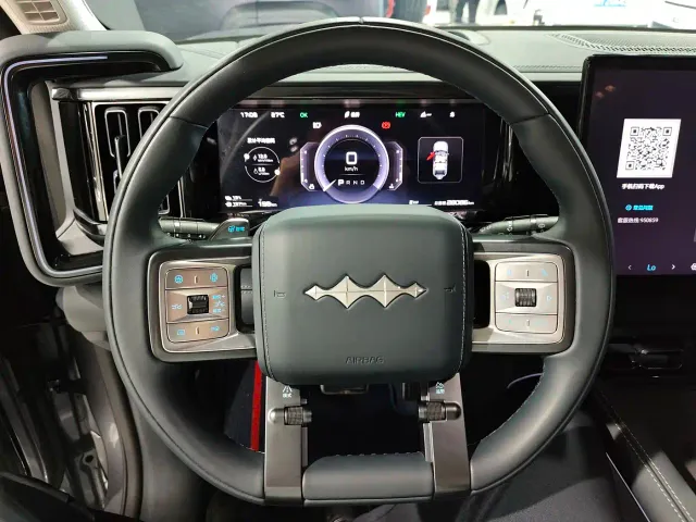 BYD FangChengBao Leopard 5 — Фото автомобиля 10