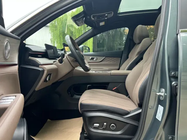 Chery Tiggo 8 PLUS — Фото автомобиля 23
