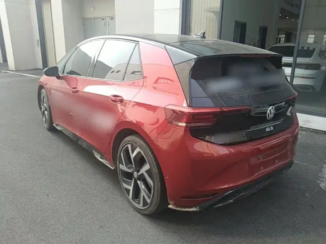 Volkswagen ID.3 — Фото автомобиля 4