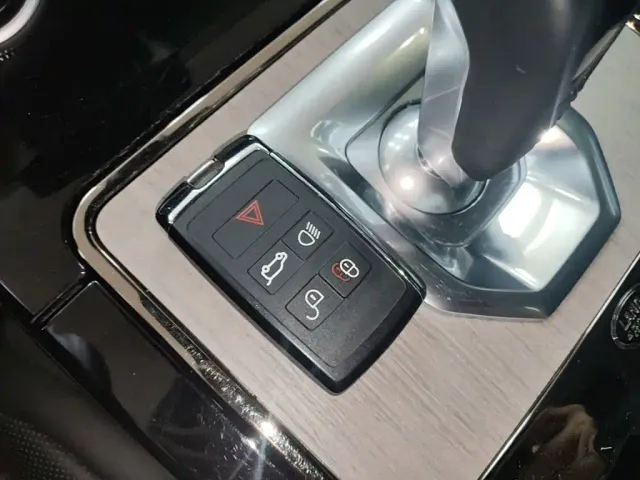 Land Rover Range Rover Evoque — Фото автомобиля 8