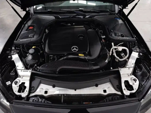 Mercedes-Benz E-Class — Фото автомобиля 6