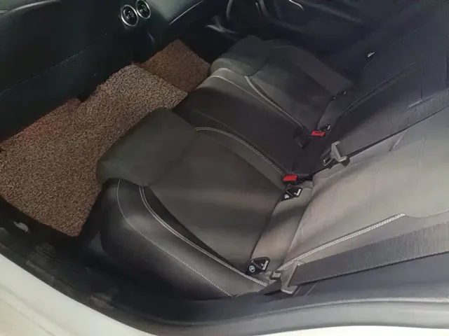 Mercedes-Benz A-Class — Фото автомобиля 16
