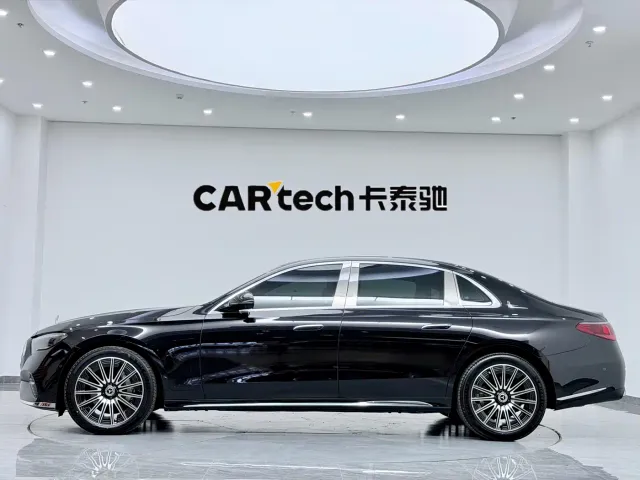 Mercedes-Benz E-Class — Фото автомобиля 4