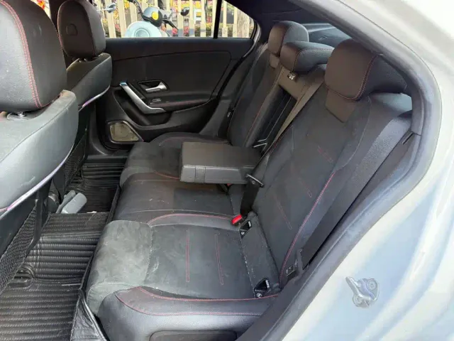Mercedes-Benz A-Class — Фото автомобиля 12