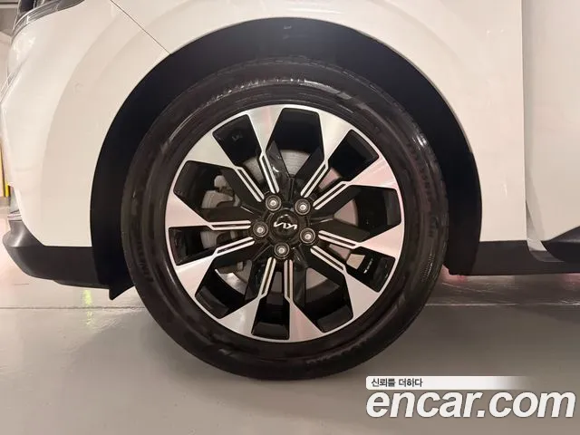 Kia Carnival Generation 4 — Фото автомобиля 20