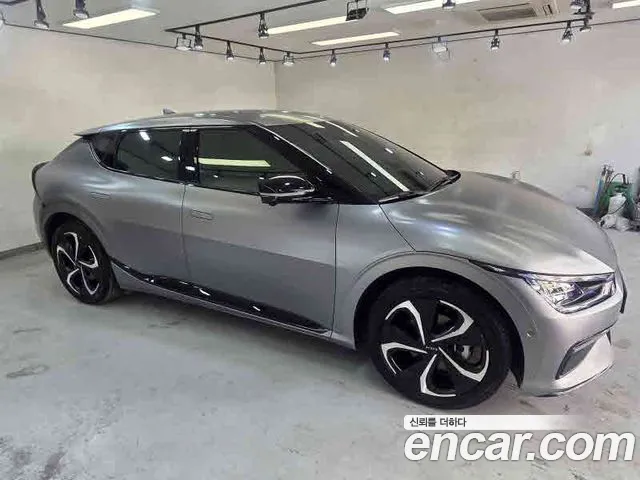 Kia EV6 — Фото автомобиля 2