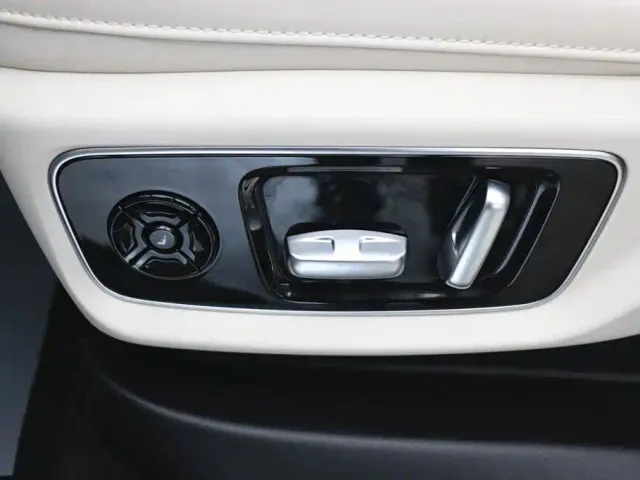 Li Auto L7 — Фото автомобиля 12