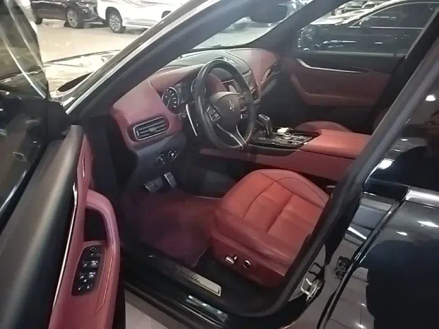 Maserati Levante — Фото автомобиля 15