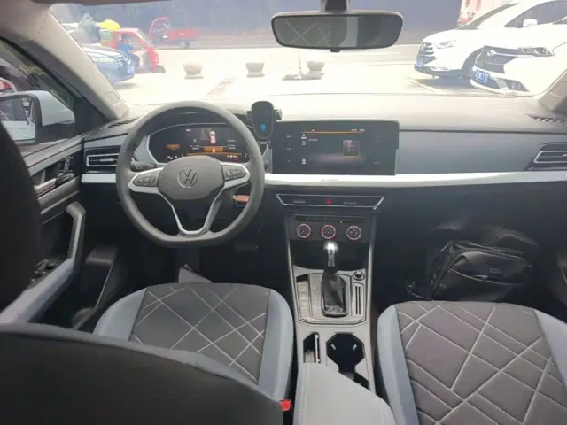 Volkswagen Lavida 2024 Model 1.5L Automatic Delight Edition — Фото автомобиля 9