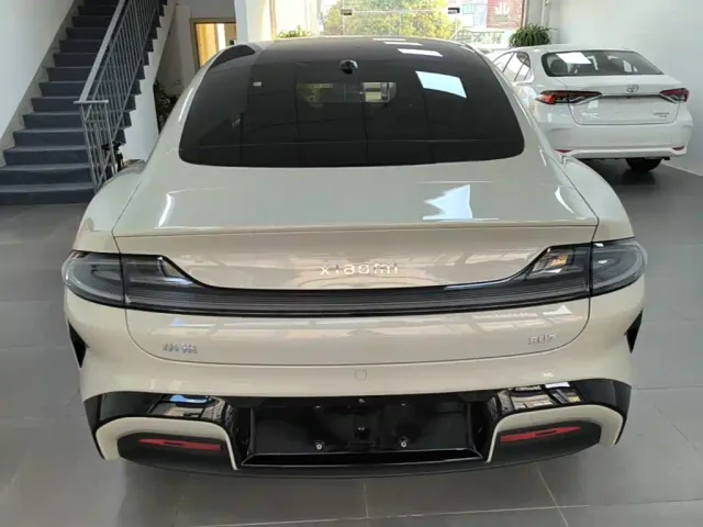 Xiaomi SU7 — Фото автомобиля 5